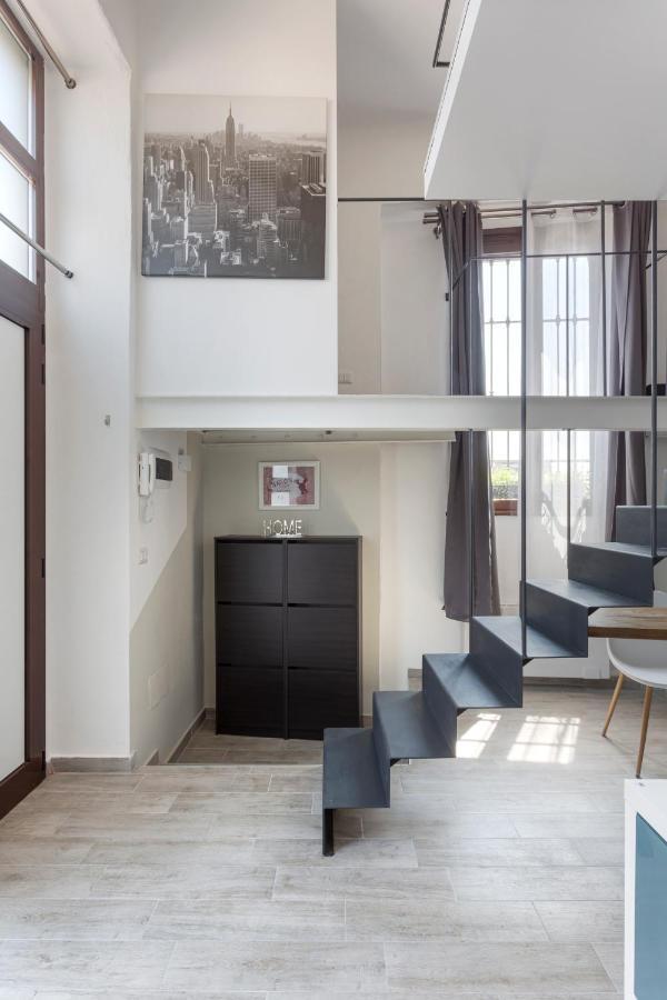 ミラノLofty Loft - Chieseアパートメント エクステリア 写真